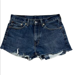 Levis short